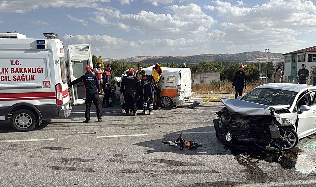 Sivas'ta feci kaza: 1 ölü, 2'si çocuk 4 yaralı