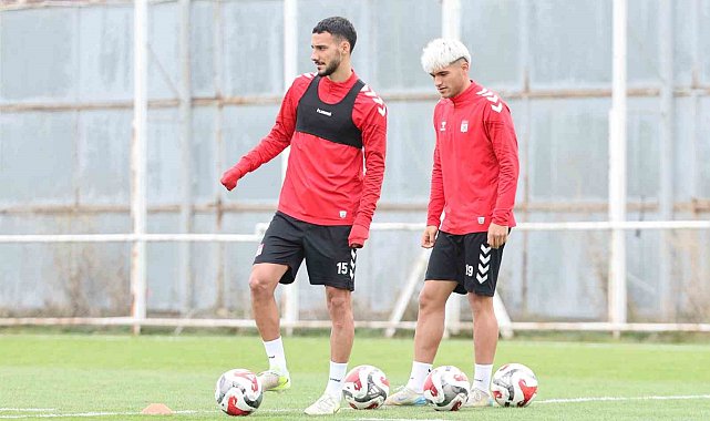 Sivasspor, teknik direktörsüz çalıştı