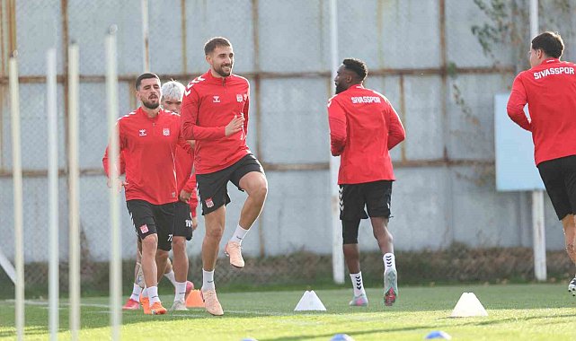 Sivasspor'da Hatayspor mesaisi sürüyor