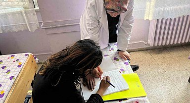 Sokakta dilenen ve okula gitmeyen 176 çocuk eğitime kazandırıldı