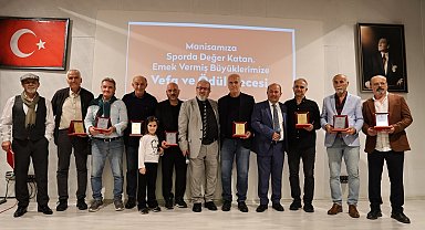 Spora katkı sunan 78 isme plaket