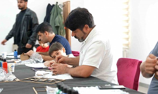 Sultangazi Belediyesi'nden Baba Çocuk Atölyesi