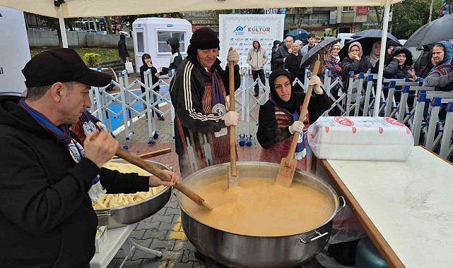 Sultangazi'de 4. Geleneksel Kuymak Festivali'nde Karadeniz rüzgarı esti