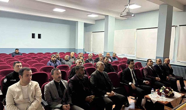 Susuz'da okul servis sürücülerine eğitim verildi