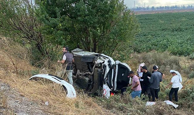 Takla atıp şarampole devrilen genç sürücü hayatını kaybetti
