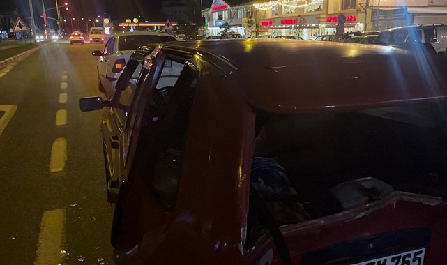 Tavşanlı'da 4 aracın karıştığı zincirleme kaza kamerada