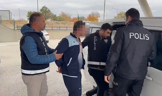 Tekirdağ'da anne ve babasını öldüren sanığın duruşması ertelendi