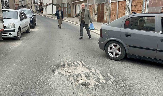 Tekirdağ'da çukura dalan motosikletli düşüp yaralandı