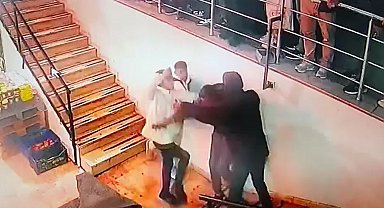 Tekme tokat birbirilerine girdiler; o anlar kamerada
