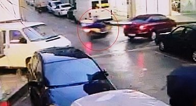 Ters yönden çıkan otomobile çarpmamak için kaza yaptı: O anlar kamerada