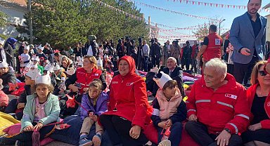 Türk Kızılay Başkanı Yılmaz: " Açık olduğu müddetçe içeriye insani yardım göndermeye devam edeceğiz"