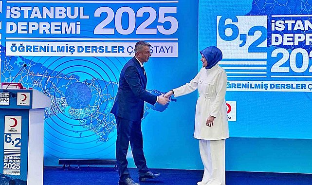 Türk Kızılay Manisa İl Başkanı Gürsel'e teşekkür belgesi