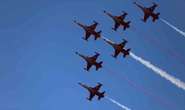 Türk Yıldızları Bandırma semalarında