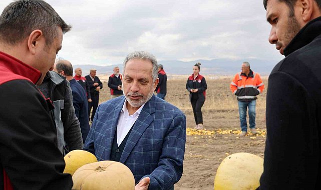 Türkiye Birincisi olan Talaslı çiftçilere Başkan Yalçın'dan tebrik