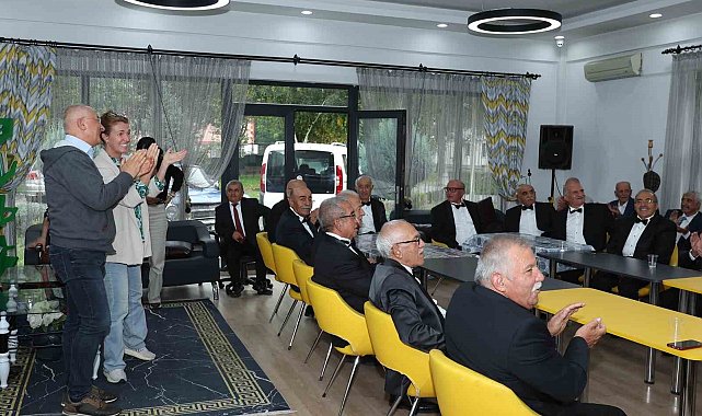 Ulu Çınarlar Yaşlı Yaşam ve Dayanışma Merkezi'ne Hollandalı akademisyenlerden ziyaret