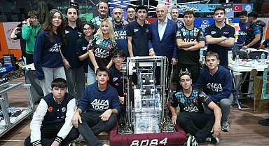 Ümraniye'de robot yarışları büyük heyecana sahne oldu