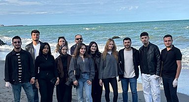 Üniversite öğrencilerinden çevre temizliği etkinliği