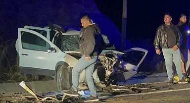 Uşak'ta cip ile otomobil çarpıştı: 2 ölü, 3 yaralı