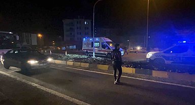 Uygulama yapan polise, araç çarptı