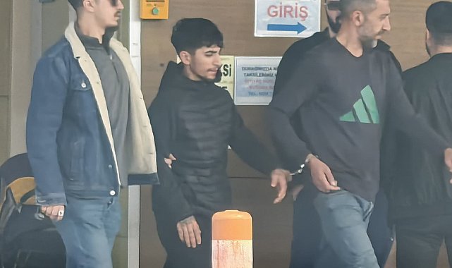 Uyuşturucu satıcıları suçüstü yakalandı