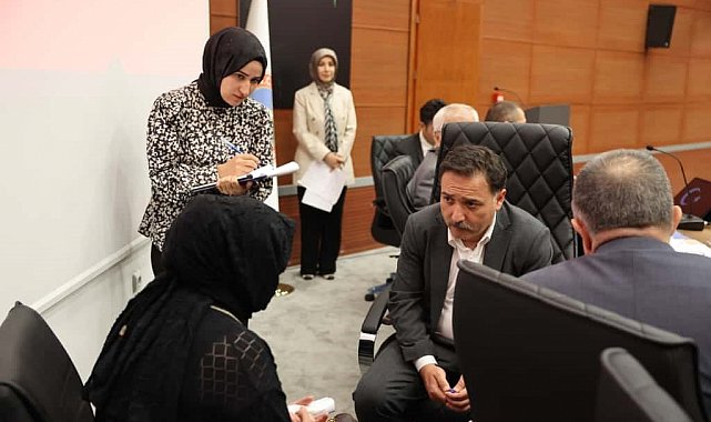 Vali Çiçek, vatandaşlarla bir araya geldi