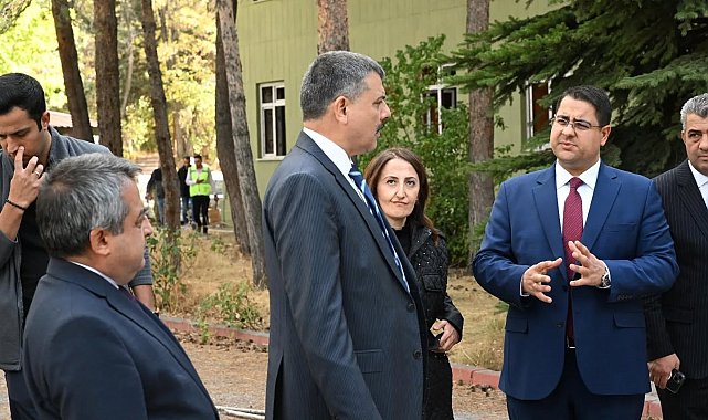 Vali Çiftçi, restorasyon çalışmalarını yerinde inceledi