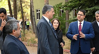 Vali Çiftçi, restorasyon çalışmalarını yerinde inceledi