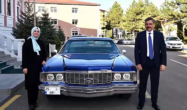 Vali Çiftçi ve eşinden zamanda yolculuk