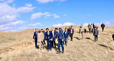 Vali Karakaya, 387 askerin şehit düştüğü bölgede