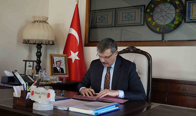 Vali Mustafa Çiftçi'nin "Erzurum Kongre Binası" mesaisi