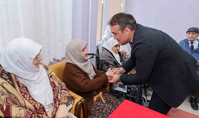 Vali Sözer'den huzurevi ziyareti