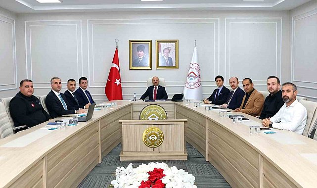 Vali yardımcıları değerlendirme toplantısı yapıldı