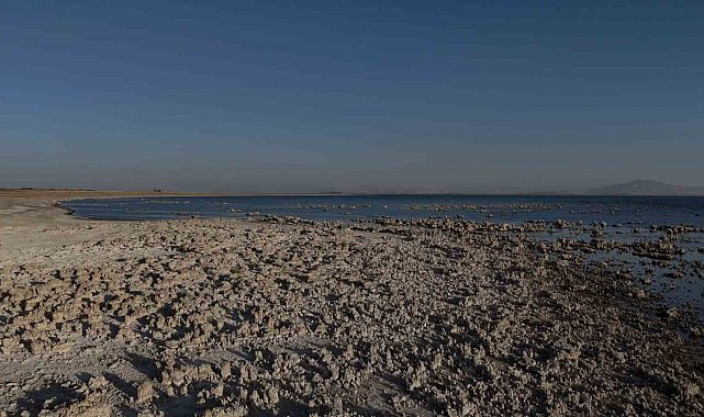 Van Gölü'nde kuraklık alarmı: Suyun çekilmesi endişe verici bir tabloya dönüştü