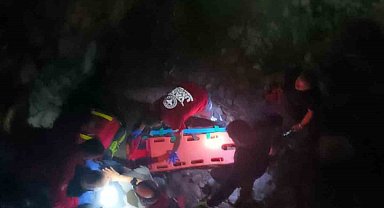Van Kalesi'nden düşen Alman turist yaralandı