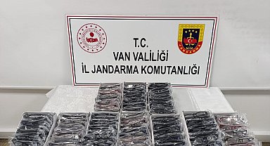 Van'da 150 bin lira değerinde kaçak 250 adet gözlük ele geçirildi