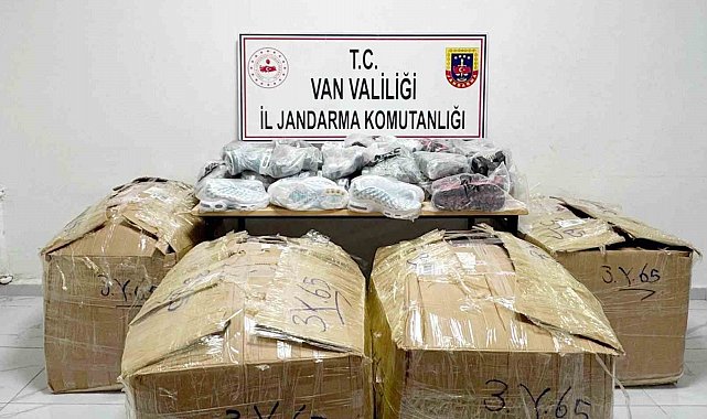 Van'da gümrük kaçağı malzeme ele geçirildi