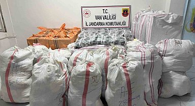 Van'da gümrük kaçağı malzemeler ele geçirildi