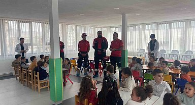Van'da minik öğrencilere afet bilinci aşılandı