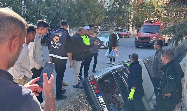 Van'da otomobil su kanalına düştü: 1 yaralı