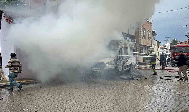 Vezirköprü'de minibüs yangını