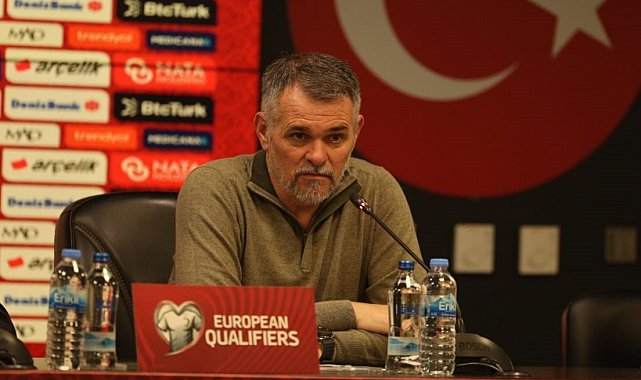 Willy Sagnol: "Türkiye güçlü bir takım"