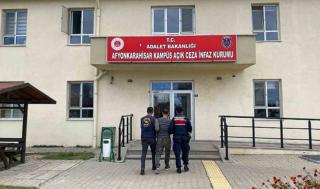 Yaklaşık 48 yıl hapis cezasıyla aranan şahıs yakalandı