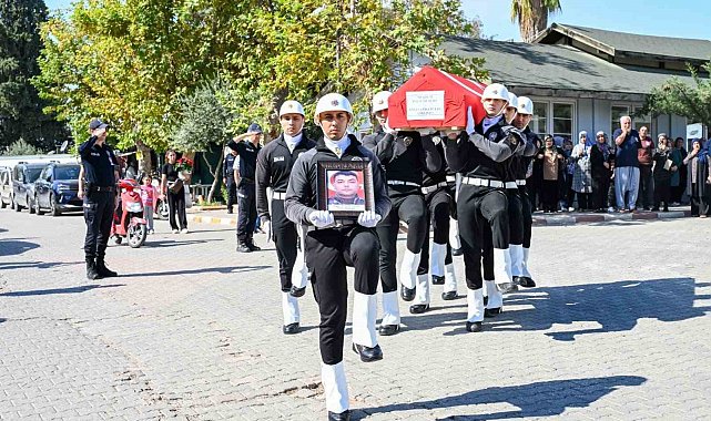 Yangında ölen polis memuru Adana'da toprağa verildi