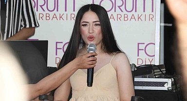 Yıllardır bugünü hayal ediyordu: Mutlu Kaya 10 yıl sonra sahneye çıktı
