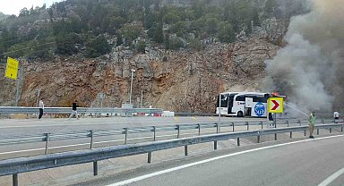 Yolcu otobüsü alev aldı
