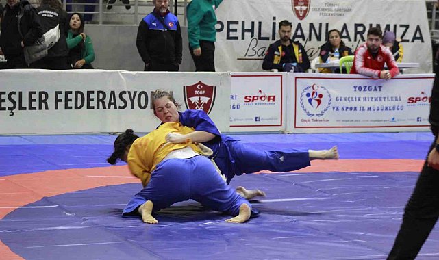 Yozgat'ta düzenlenen Kuşak Güreşi Türkiye Şampiyonası tamamlandı