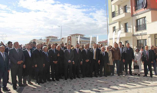 Yozgat'ta TOKİ konutları hak sahiplerine teslim edildi