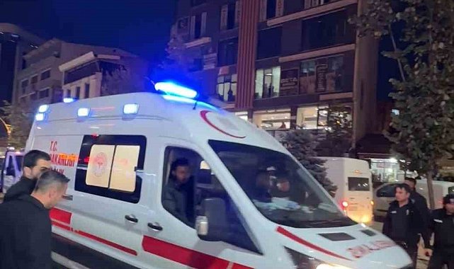 Yüksekova'da bıçaklı kavga: 1 yaralı