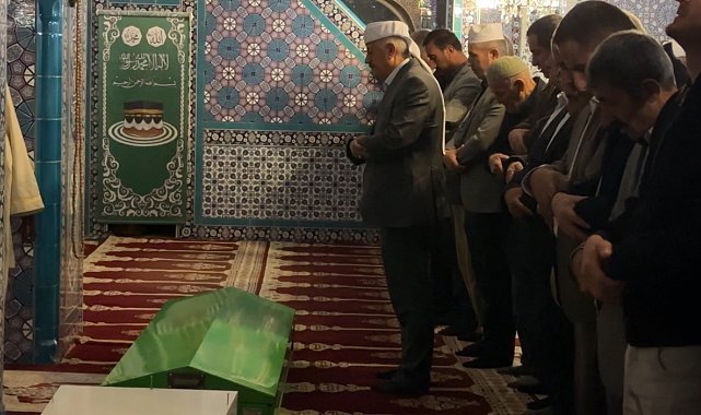 Yüksekova'da bıçaklı saldırıda hayatını kaybeden genç toprağa verildi