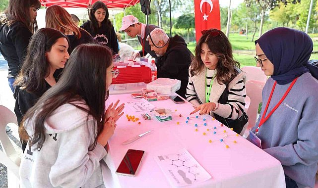 Yunusemre'de bilim şenliği başladı